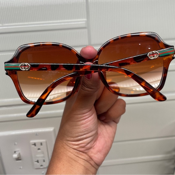 Gucci Sunglasses - Picture 3 of 8